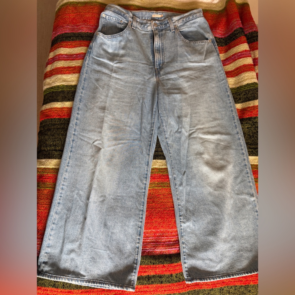 Levi’s  Cinch waist Baggy Jeans